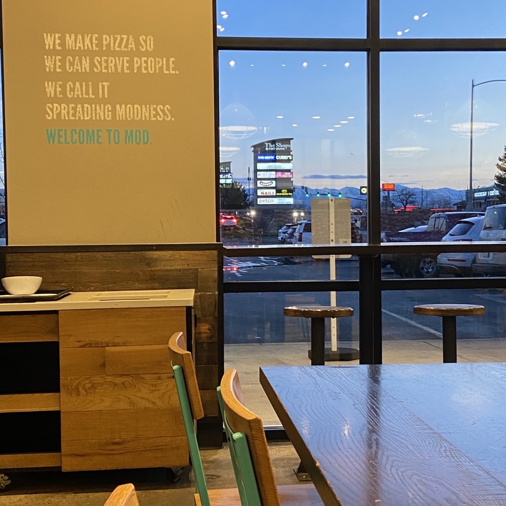 MOD Pizza - Dining area - Fast Food Near Me - Midvale, Utah