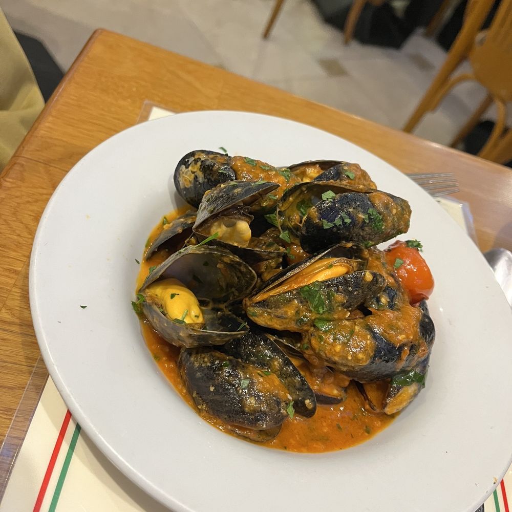 Bizzarro - Mussels appetizer - Italian Near Me - London, XGL Bizzarro - Mussels appetizer - Italian Near Me - London, XGL