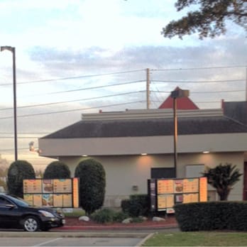 Jack in the Box - The drive-thru window is at the rear of the bldg. - Burgers Near Me - Houston, Texas