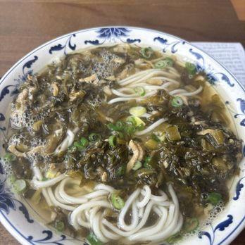 Hon's Wun-Tun House - B9. Snow Cabbage & Shredded Pork Noodle Soup - Cantonese Near Me - San Francisco, California Hon's Wun-Tun House - B9. Snow Cabbage & Shredded Pork Noodle Soup - Cantonese Near Me - San Francisco, California