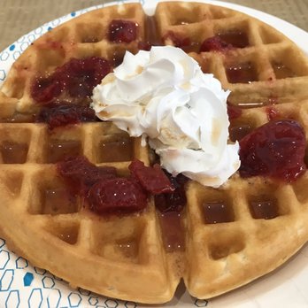 Hampton Inn Marion - Made-it-myself-and-topped-it waffle - Hotels Near Me - Marion, Arkansas