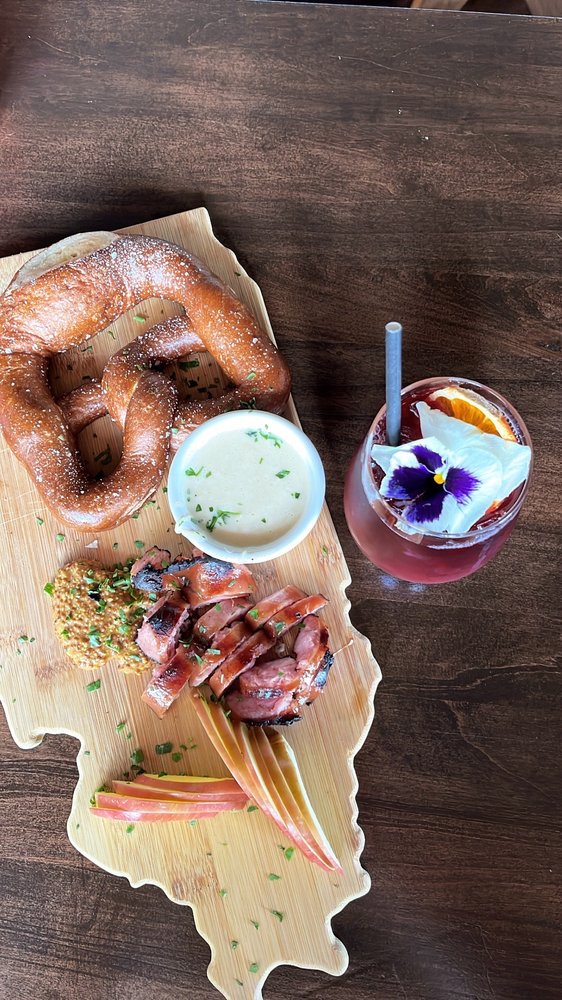 FIRESIDE BURIEN 105 Photos & 93 Reviews 15212 6th Ave SW, Burien