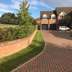 R.B Garden Services - Fresh hedge trimmed