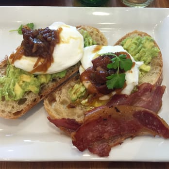Hardy's Bakery - Cafes Near Me - Bundoran, DL