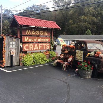 Maggie Mountaineer Crafts - Arts & Crafts Near Me - Maggie Valley, North Carolina Maggie Mountaineer Crafts - Arts & Crafts Near Me - Maggie Valley, North Carolina