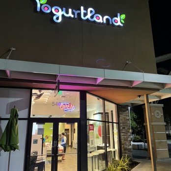 Yogurtland - Out front! - Ice Cream & Frozen Yogurt Near Me - Petaluma, California