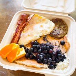 Vanta Cafe - Blueberry pancakes