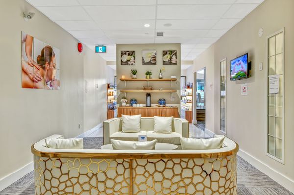 Oceanfront Suites at Cowichan Bay by null