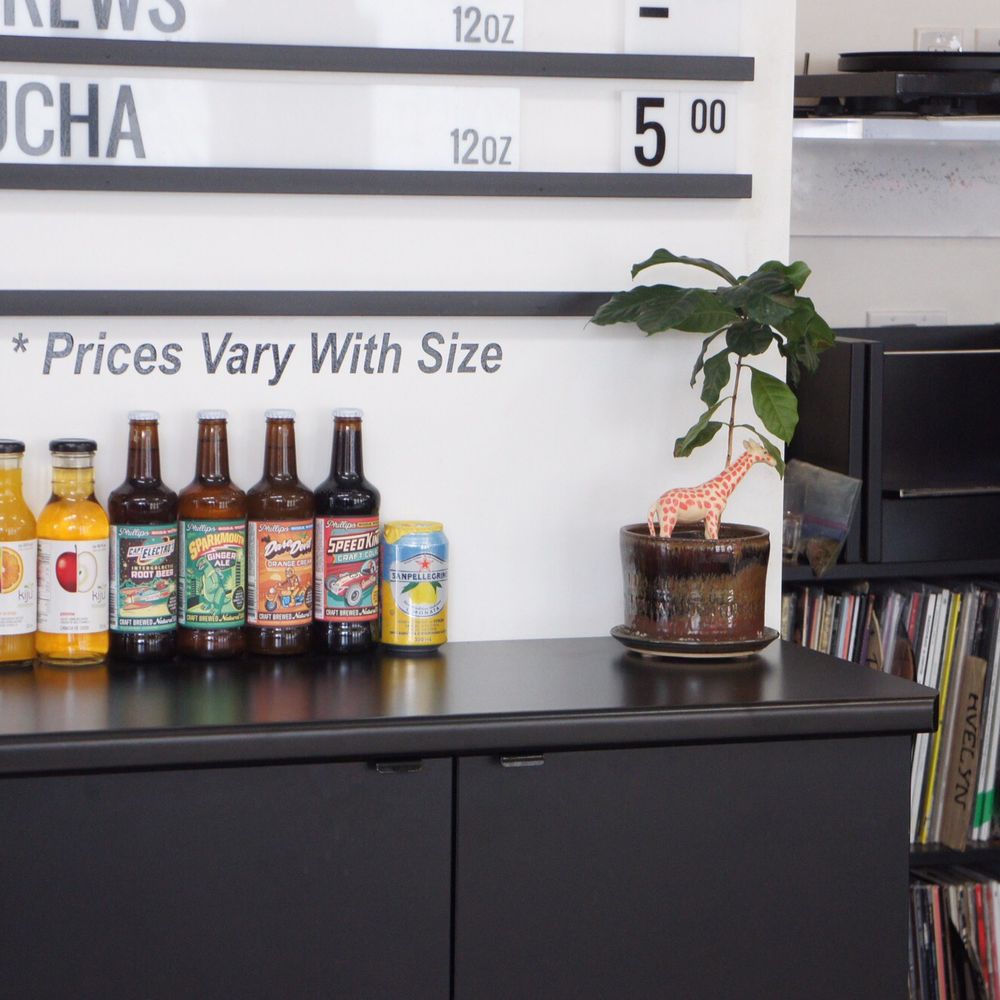 Discovery Coffee - Vinyl - Coffee & Tea Near Me - Victoria, British Columbia