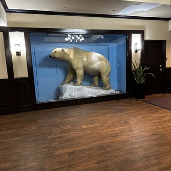 The Lakefront Anchorage - Lobby - Hotels Near Me - Anchorage, Alaska