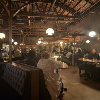 Somerville - Dining room - Steakhouses Near Me - Los Angeles, California