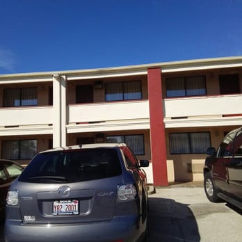 Red Carpet Inn - Rooms - Hotels Near Me - North Chicago, Illinois Red Carpet Inn - Rooms - Hotels Near Me - North Chicago, Illinois