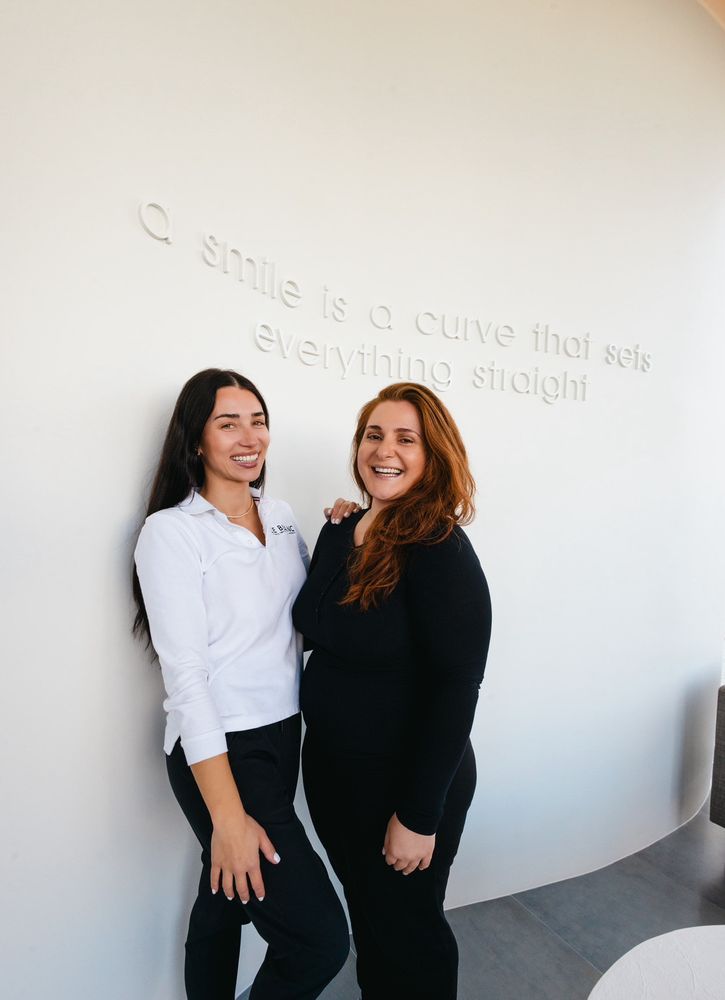 Le Blanc General Dentistry & Aesthetics Logo