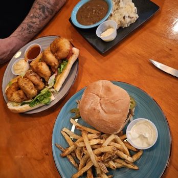 Lightburns Family Diner - Po-boy and Janet Burger - American Near Me - Jane Lew, West Virginia Lightburns Family Diner - Po-boy and Janet Burger - American Near Me - Jane Lew, West Virginia