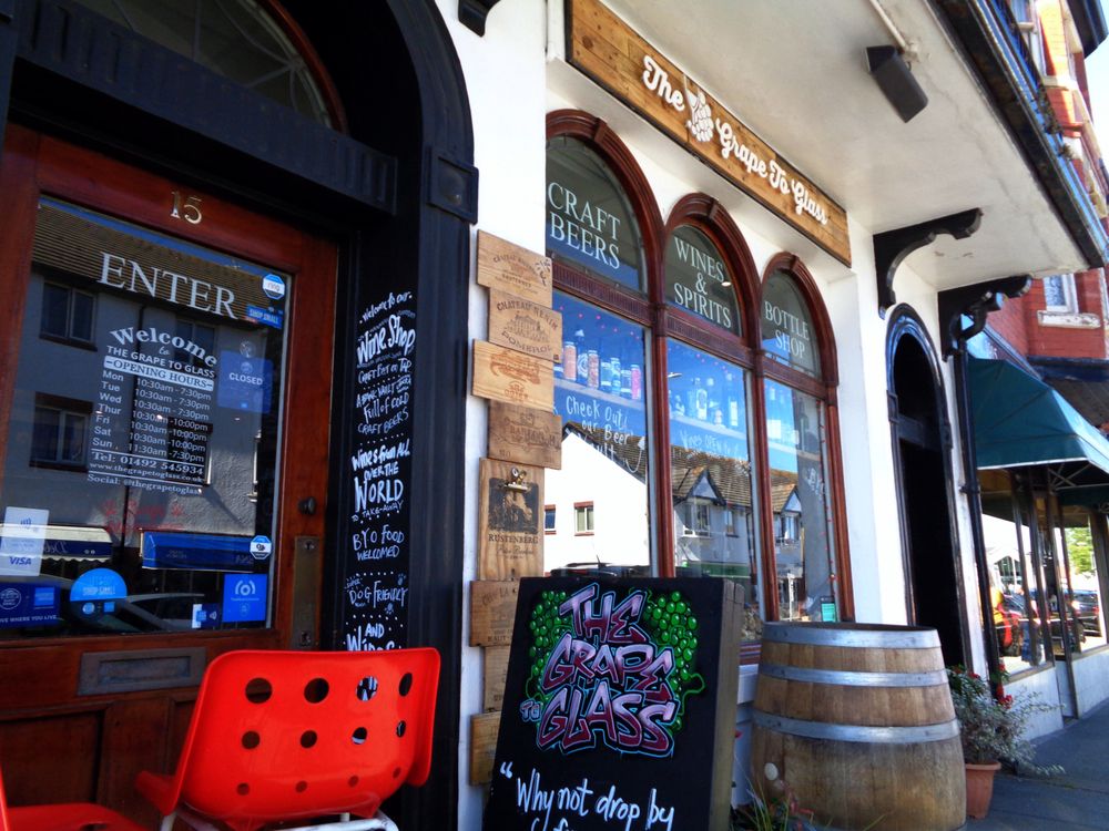 THE GRAPE TO GLASS 15 Penrhyn Ave, Rhos on Sea, United Kingdom Wine