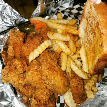 Aunt Irene's Kitchen - 4 piece fried wings w/fries, Texas Toast and Jalapeno Pepper - Seafood Near Me - Dallas, Texas Aunt Irene's Kitchen - 4 piece fried wings w/fries, Texas Toast and Jalapeno Pepper - Seafood Near Me - Dallas, Texas