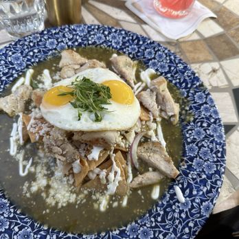 Little Hen - Chilaquiles in green sauce with grilled chicken. Deliciousness in a plate. - Breakfast & Brunch Near Me - Miami, Florida Little Hen - Chilaquiles in green sauce with grilled chicken. Deliciousness in a plate. - Breakfast & Brunch Near Me - Miami, Florida