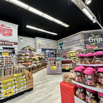 Western Beef - the inside of a grocery store - Grocery Near Me - Staten Island, New York Western Beef - the inside of a grocery store - Grocery Near Me - Staten Island, New York