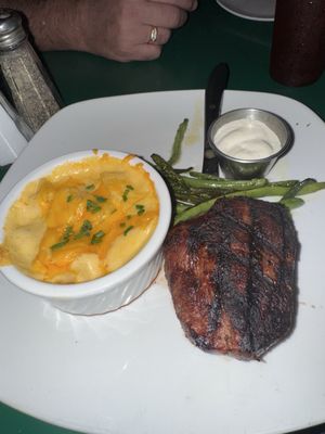 Bennett's Chop & Railhouse by null