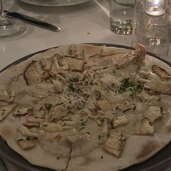 Crossroads Kitchen - Mushroom Bianca Pizza (GFO) - Vegan Near Me - Los Angeles, California Crossroads Kitchen - Mushroom Bianca Pizza (GFO) - Vegan Near Me - Los Angeles, California