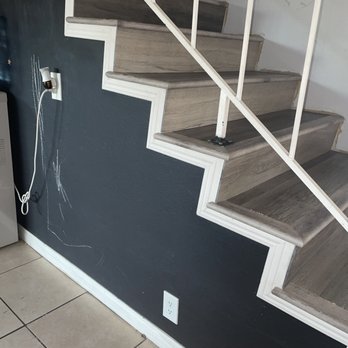 Flooring & Refinishing Guru - Side view of the stairs and the new molding! Makes it look so nice - Flooring Near Me Flooring & Refinishing Guru - Side view of the stairs and the new molding! Makes it look so nice - Flooring Near Me