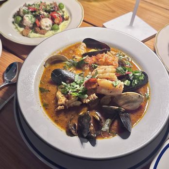 Clark's Oyster Bar–Houston - Cioppino - Seafood Near Me - Houston, Texas Clark's Oyster Bar–Houston - Cioppino - Seafood Near Me - Houston, Texas