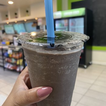 Kim's Banh Mi & More - Cookies and cream milk tea with coconut milk - Vietnamese Near Me - Virginia Beach, Virginia Kim's Banh Mi & More - Cookies and cream milk tea with coconut milk - Vietnamese Near Me - Virginia Beach, Virginia