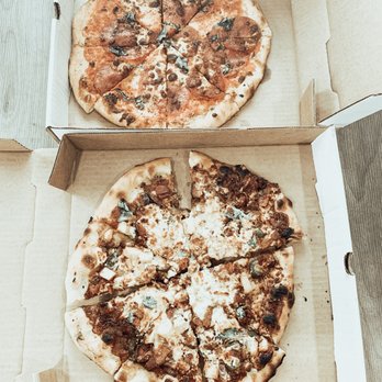 Bodega Wine Dive - Bodega and prime time pizza - Pizza Near Me - Lake Charles, Louisiana