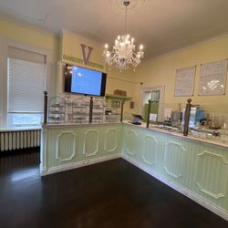 V Bakery & Bistro