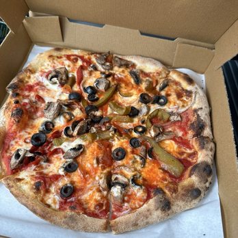 Simonetta's Brick Oven Pizza Bus - The Vegetarian 12" - Pizza Near Me - Jacksonville, Florida