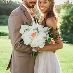 Blooms - Bridal Bouquet featured in Wisconsin Bride. Photo by: Katie Ricard Photography