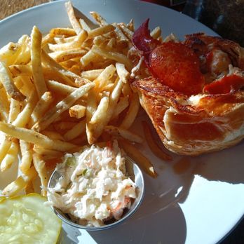 3rd & Ferry Fish Market - Lobster Roll - Seafood Near Me - Easton, Pennsylvania
