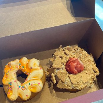 Hurts Donut - Birthday cake & strawberry shortcake donuts - Donuts Near Me - West Des Moines, Iowa Hurts Donut - Birthday cake & strawberry shortcake donuts - Donuts Near Me - West Des Moines, Iowa