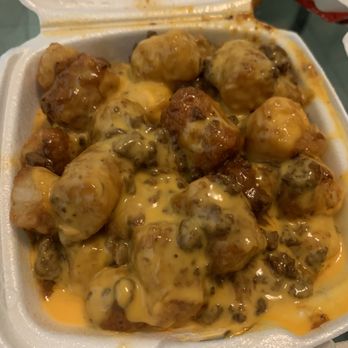 Hippo Burgers - Chili cheese tater tots - Fast Food Near Me - Houston, Texas