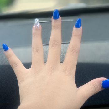 1. Galaxy Nails