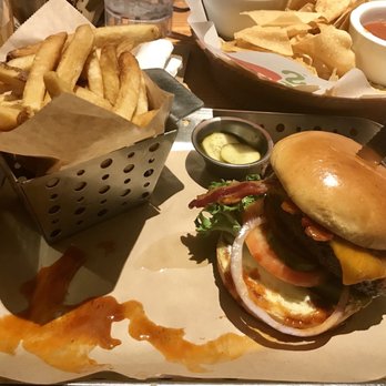 Chili's - Ultimate Bacon Burger - American Near Me - Clark, New Jersey Chili's - Ultimate Bacon Burger - American Near Me - Clark, New Jersey