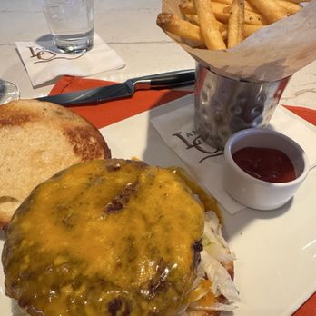 Land Ocean Restaurant Sparks - Sharp Cheddar Burger - New American Near Me - Sparks, Nevada Land Ocean Restaurant Sparks - Sharp Cheddar Burger - New American Near Me - Sparks, Nevada