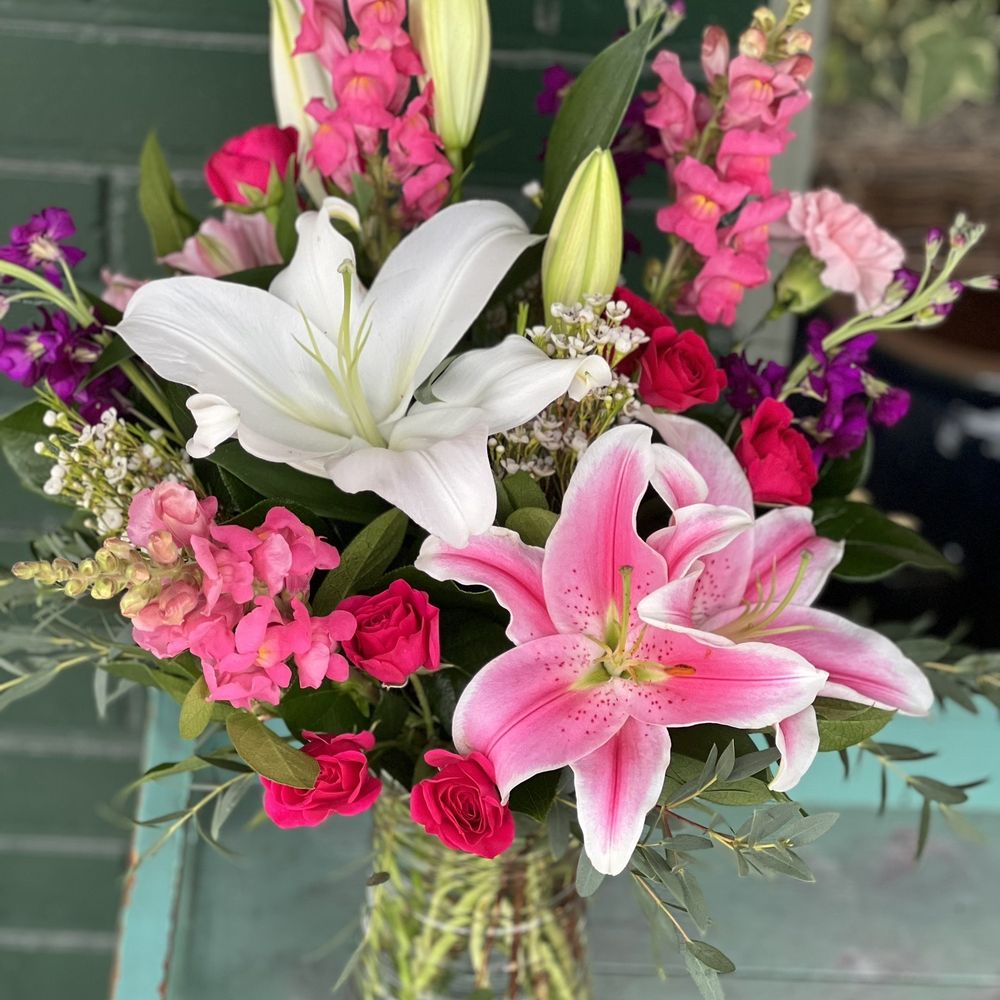 Melody's Flowers - Beautiful arrangement made for my aunt - Florists Near Me - Burlington, Washington Melody's Flowers - Beautiful arrangement made for my aunt - Florists Near Me - Burlington, Washington