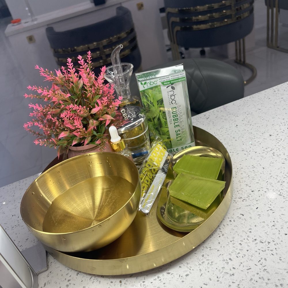 D’Amour - The Organic Manicure Nail Package - Nail Salons Near Me - Wylie, Texas D’Amour - The Organic Manicure Nail Package - Nail Salons Near Me - Wylie, Texas