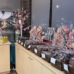 Rocky Mountain Chocolate Factory - Packaged gifts