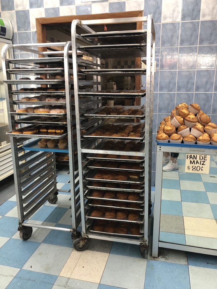 LA CENTRAL BAKERY Updated August 2024 4726 Indianapolis Blvd, East