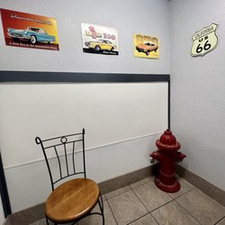 Mel Dog's Cafe - Clean restroom!