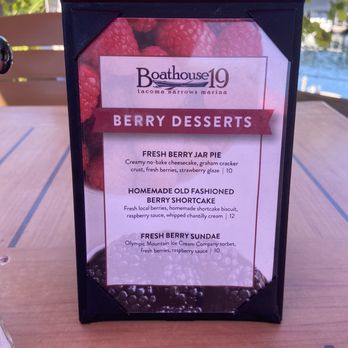 Boathouse 19 - Berry desserts - Bars Near Me - Tacoma, Washington