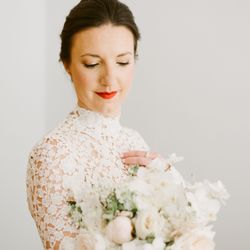 Hopcraft Collective  - Vermont bride. 

Simple and elegant bridal makeup and hair