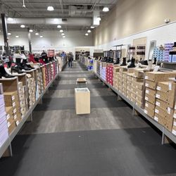 DSW Designer Shoe Warehouse