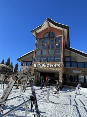 Rendezvous Lodge