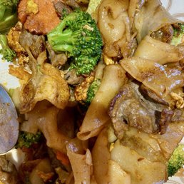 Beef Drunken Noodles (not spicy!)