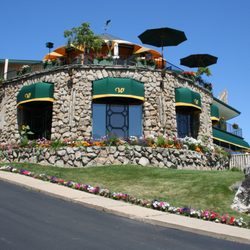Weathervane Terrace Inn & Suites