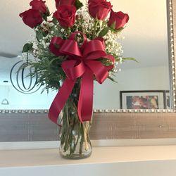 Leaf & Petal Florist & Gift Shop - Red Roses