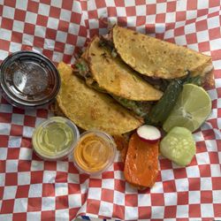 Tacos y Mariscos Los Pelayo